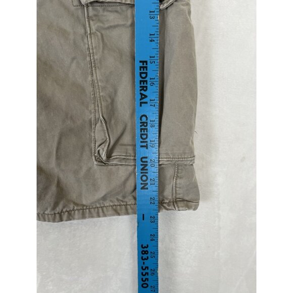 Levi’s Khaki Cargo Shorts Size 44 Y2K Baggy Skater Grunge - Picture 5 of 10